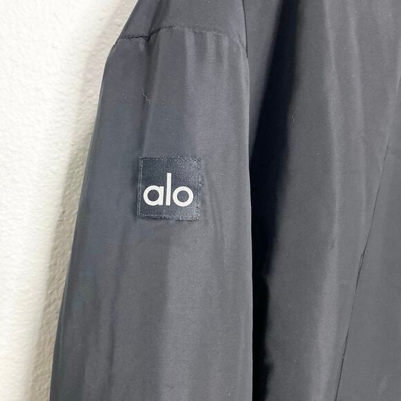 Alo Yoga Work It Bomber In Black Large NWT - Picture 9 of 9